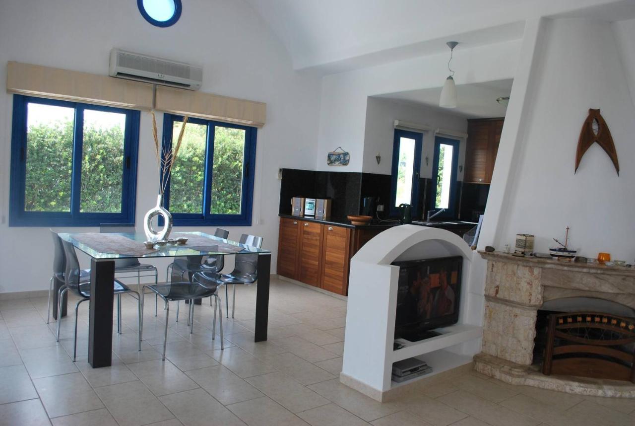 Sea Front Villa, Heated Private Pool, Amazing Location Paphos 323 Kissonerga Buitenkant foto